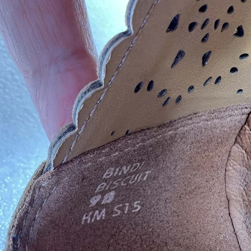 Women's Earthies Bindi Biscuit Ballet Flats Shoes  Sz 9 Comfort Laser Cut‎